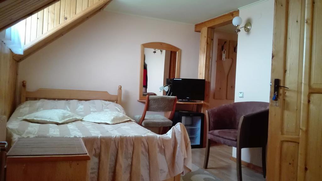 Pension Casa Contelui Rîşnov Exteriör bild
