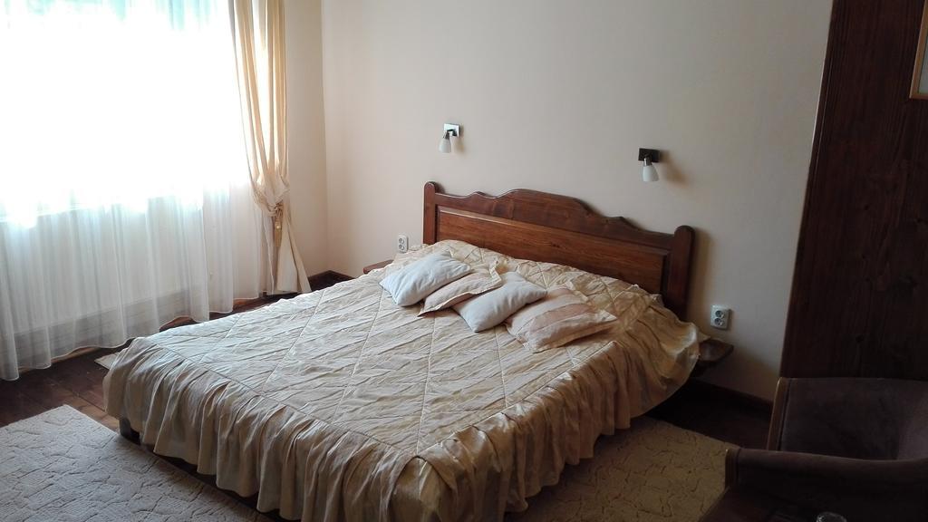 Pension Casa Contelui Rîşnov Exteriör bild