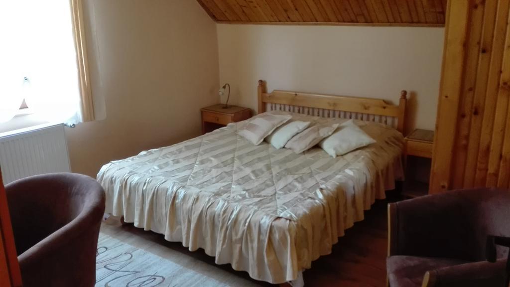 Pension Casa Contelui Rîşnov Exteriör bild